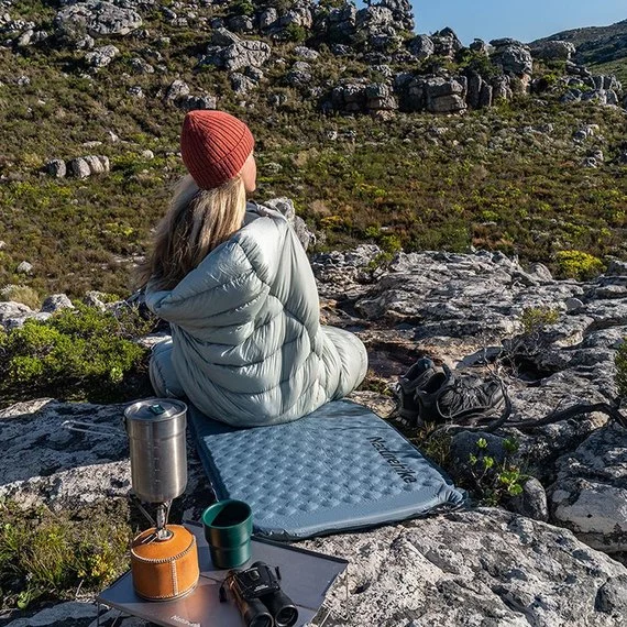 Самонадувающийся матрас сверхлегкий одноместный овальный Naturehike CNK2300DZ013, 35 мм, голубой (6976023927041), Цвет: Голубой, изображение 2