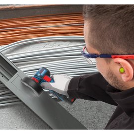 Аккумуляторная угловая шлифмашина (болгарка) Bosch Professional GWS 12V-76 (каркас) (06019F2000), изображение 5