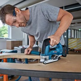 Аккумуляторная лобзиковая пила Bosch Professional GST 18V-155 ВC (каркас) (06015B1001), изображение 4