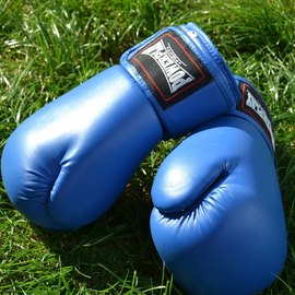 Боксерські рукавички PowerPlay 3004 Classic Сині 8 ун (PP_3004_8oz_Blue), Вага: 8 унцій, Колір: Синій, зображення 5