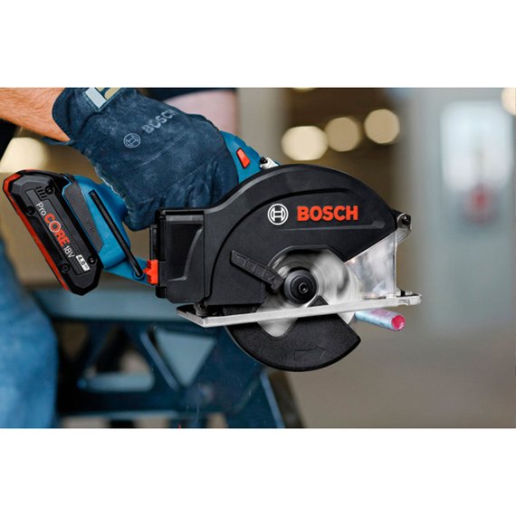 Аккумуляторная циркулярная пила Bosch Professional GKM 18V-50 (каркас) (06016B8000), изображение 3