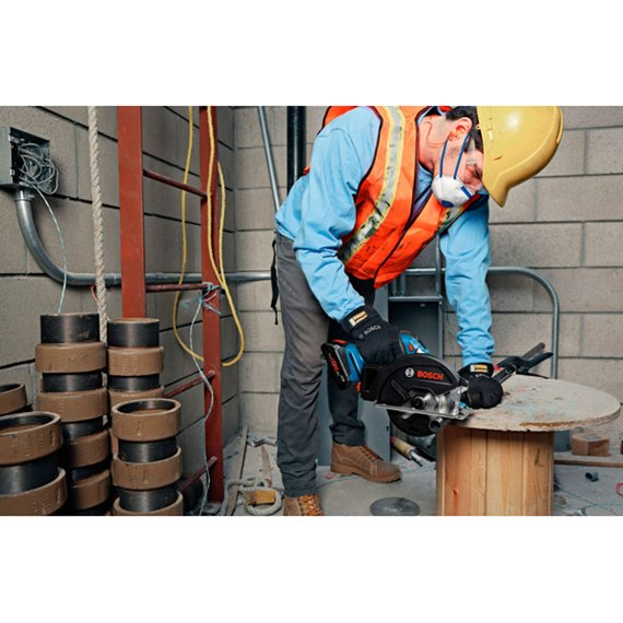 Аккумуляторная циркулярная пила Bosch Professional GKM 18V-50 (каркас) (06016B8000), изображение 4