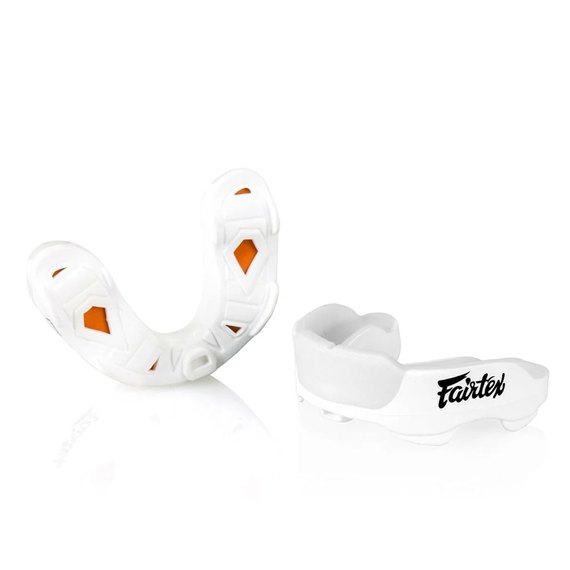 Капа для боксу Fairtex MG3 (вік 11+) White (MG3_White)