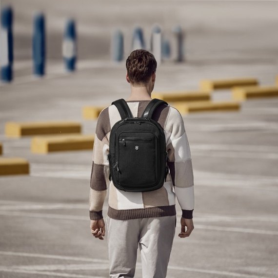 Рюкзак Victorinox Werks Professional Cordura Black 15л (Vt611474), изображение 2